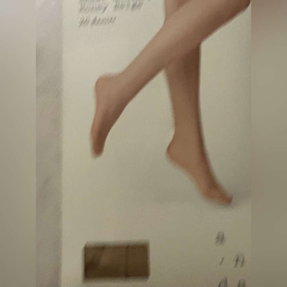 A new day Sheer Hosiery Light Shine 20 diner nude plus size 1x/2x - Picture 2 of 6